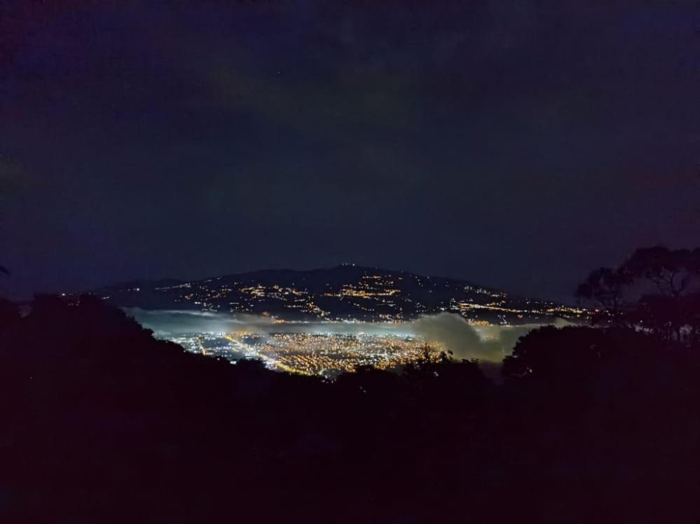 Escapadita Al Bosque San Isidro  外观 照片